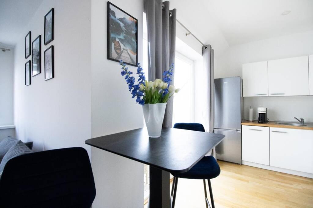 Sunny & Cozy Penthouse With Balcony L Dg4'14 Lejlighed Wien Eksteriør billede